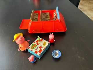 Coche Peppa Pig con accesorios
