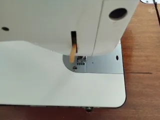 Máquina de coser Sigma modelo 161 con pedal de pie