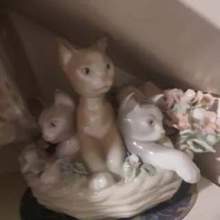 Figura Lladro Gatos Cesta Flores