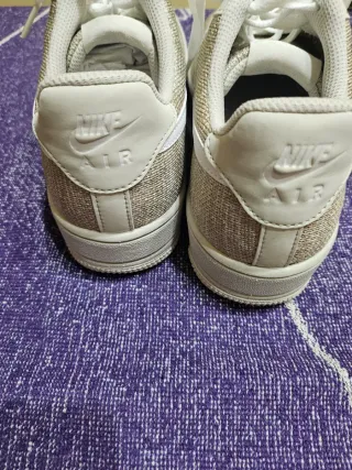 Zapatillas Beige y Blancas