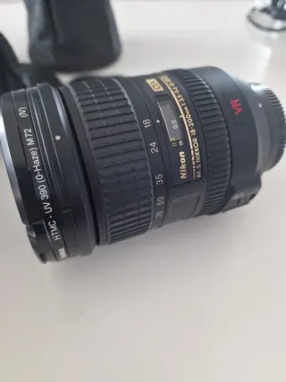 Cámara Nikon D60 + 2 objetivos + accesorios