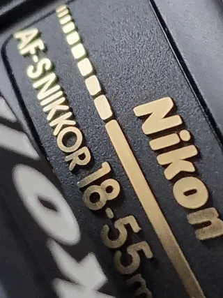 Cámara Nikon D60 + 2 objetivos + accesorios