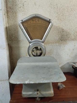 Básculas antiguas MCR y DINA