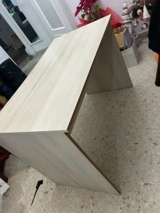 Mesa escritorio madera y plástico