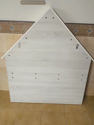 Cabezal de cama de madera gris