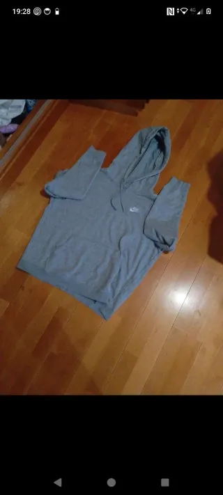 Sudadera Nike Gris con Capucha