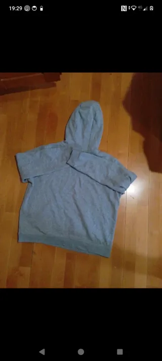 Sudadera Nike Gris con Capucha