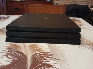 PS4 Pro + Red Dead Redemption 2 y GTA V