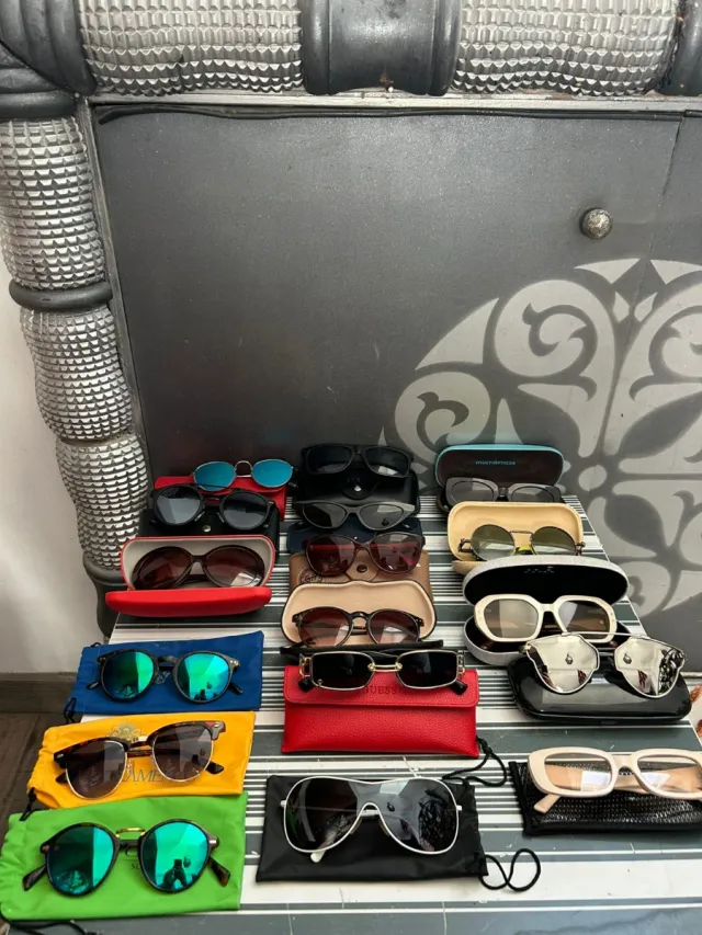 Lote 17 gafas de sol para mujer