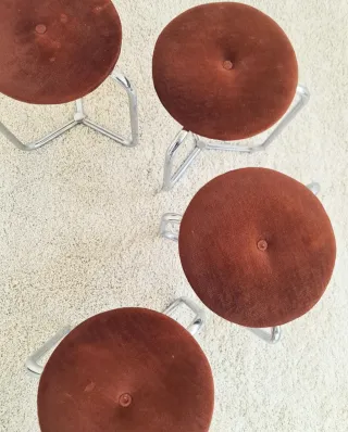 Set 4 tabureres bajos Space Age. Vintage 70s.