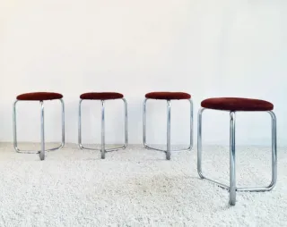 Set 4 tabureres bajos Space Age. Vintage 70s.