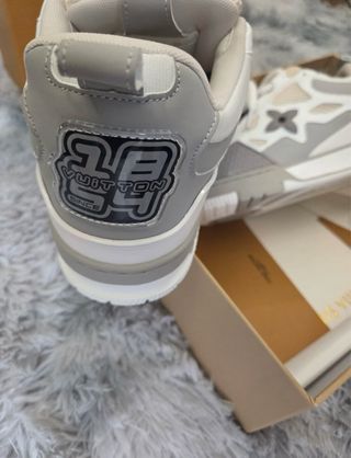 Sneakers LV Bianche e Grigie