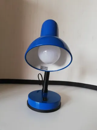 Lampada da tavolo blu
