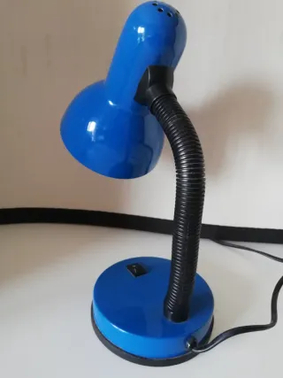Lampada da tavolo blu