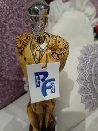 Figura Torero Resina Imitación Madera Artesanía