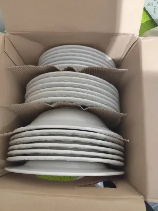 Vajilla 19 piezas blanca con relieve