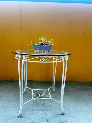 Conjunto jardín mesa y una silla forja artística