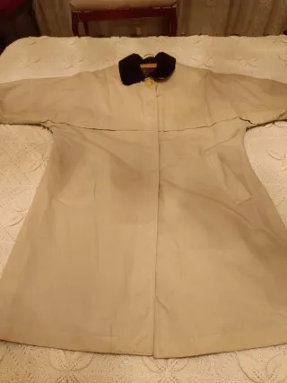 Gabardina mujer beige y negra