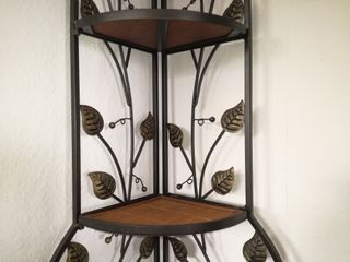 Estantería de esquina decorativa