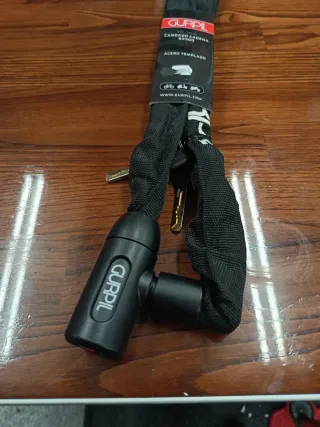 Candado de bici con llaves