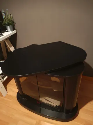 Mesa auxiliar giratoria con ruedas