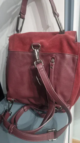 2 Mochilas Mujer( 1 granate y 1 blanca/azul marino