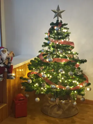 Árbol de Navidad decorado