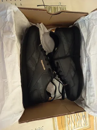 Zapatillas Reebok Mujer Negro y Dorado