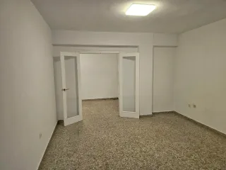 SE ALQUILA PISO PASEO GERMANIAS