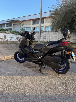 Yamaha XMAX 300 2025, Nueva 455 km