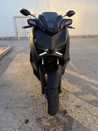 Yamaha XMAX 300 2025, Nueva 455 km