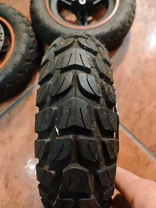 Ruedas pequeñas con disco de freno