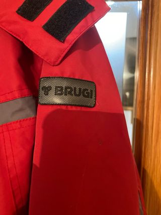 Abrigo de esquí Brugi rojo
