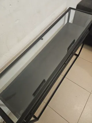 Mueble recibidor cristal y metal negro