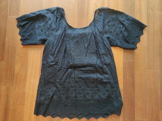 Top negro con bordados Naf Naf t. 36 con seda