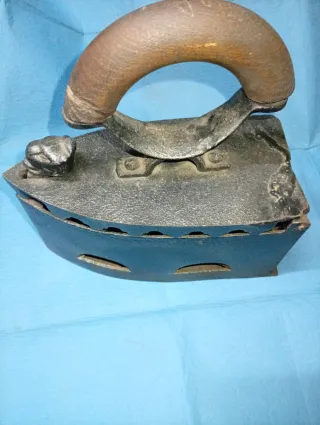 Plancha antigua de carbón