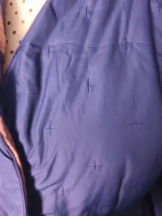 Chaqueta reversible plumas beige y azul