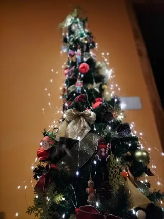 Árbol de Navidad decorado