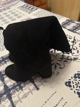 Botas altas negras