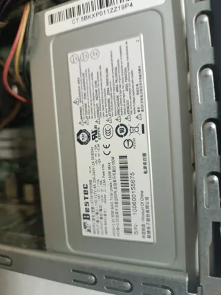 Caja Torre HP para componentes