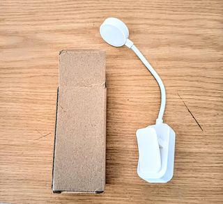 Lámpara LED portátil con pinza