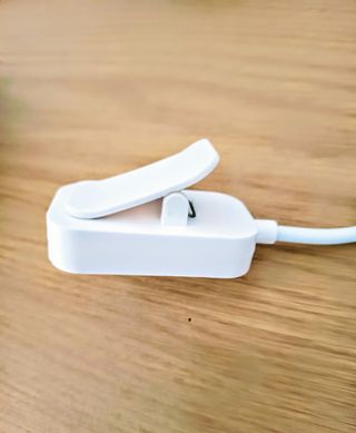 Lámpara LED portátil con pinza