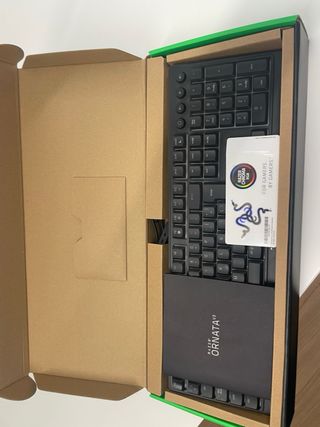 Teclado Razer Ornata V3 Gaming RGB