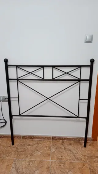 Cabecero de hierro negro para cama de 90cm