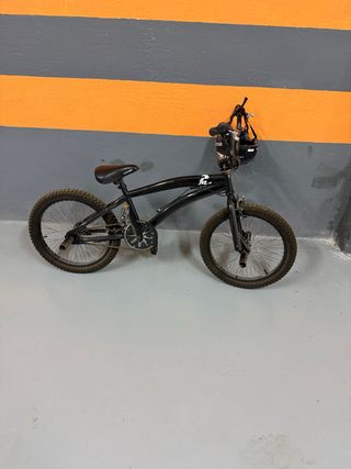 Bicicleta BMX Negra