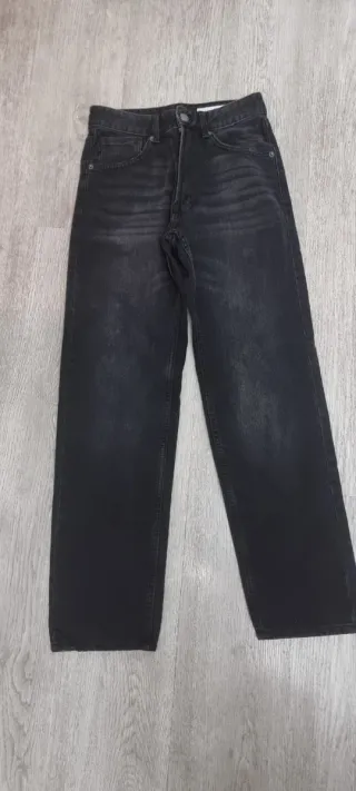 Pantalón Bershka negro talla 34