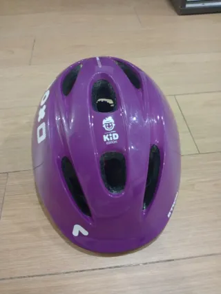 Casco Btwin Morado Edición Kid