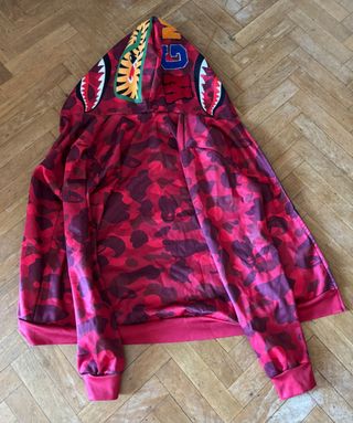 Chaqueta roja Bape