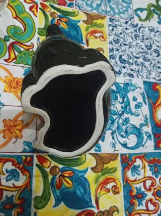 Foca nera in ceramica