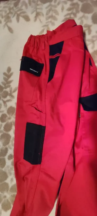 Pantalón de trabajo Workteam rojo y negro